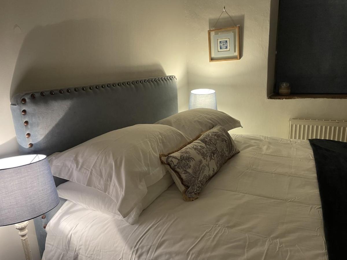 Hebe Cottage - Idyllic And Homely With Attention To Detail Atworth Exterior foto