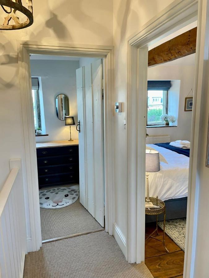 Hebe Cottage - Idyllic And Homely With Attention To Detail Atworth Exterior foto